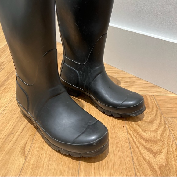 Knee-length black/purple Hunter rainboots size 5 - Picture 2 of 9